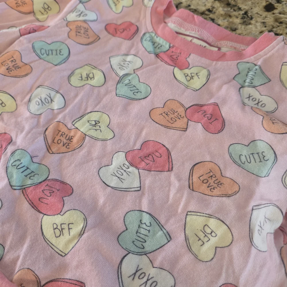 Cheeky Plum Pink Heart Pattern Kids Sweatshirt